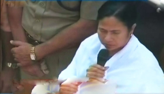 Chief Minister visits Surya Sen Market, announces Rs. 2 lakh to dead and Rs. 50,000 to the injured Chief Minister visits Surya Sen Market, announces Rs. 2 lakh to dead and Rs. 50,000 to the injured