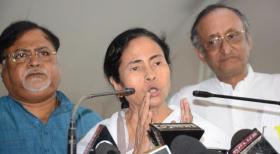 Despite financial constraints, WB CM hikes DA of state government employees by 6% Despite financial constraints, WB CM hikes DA of state government employees by 6%