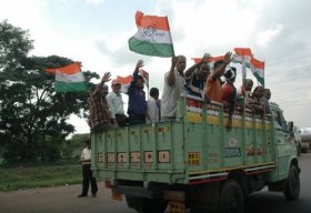 Trinamool Congress observes `Singur Diwas`, CM to address the rally Trinamool Congress observes `Singur Diwas`, CM to address the rally