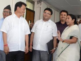 CM meets GJM leaders, polls in Hills expected in July CM meets GJM leaders, polls in Hills expected in July