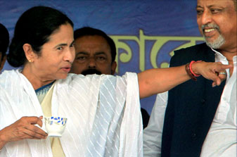 CM inaugurate flood-control project, trains in East Midnapore CM inaugurate flood-control project, trains in East Midnapore
