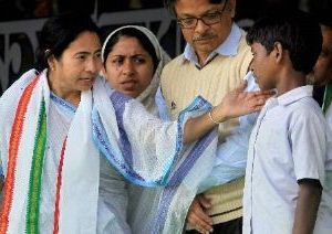 Chief Minister visits Aila affected regions in Sunderbans, reiterates her conviction for development Chief Minister visits Aila affected regions in Sunderbans, reiterates her conviction for development