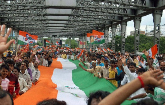 Three-level stage for Martyrs Day Meeting, a turnout of 15 Lakhs expected Three-level stage for Martyrs Day Meeting, a turnout of 15 Lakhs expected