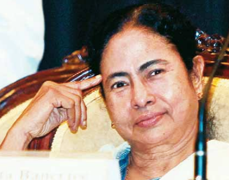 Chief Minister Mamata Banerjee offers job to a HIV patient Chief Minister Mamata Banerjee offers job to a HIV patient
