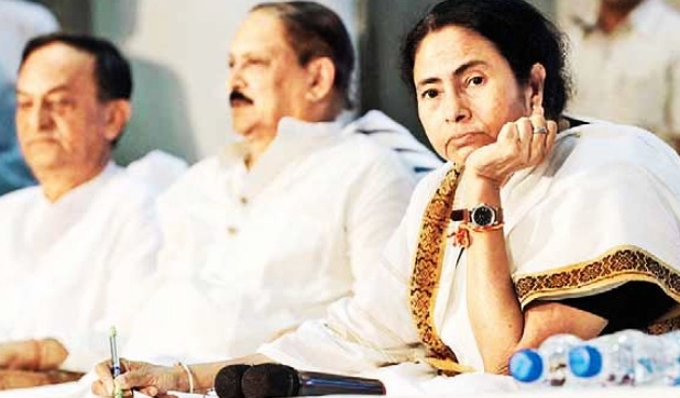 Chief Minister pays homage to the victims of the fire tragedy, Kolkata citizens joins her Chief Minister pays homage to the victims of the fire tragedy, Kolkata citizens joins her