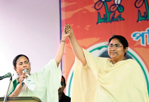 Those Who Stoke Riots Can’t Lead India: Trinamool Chairperson at Asansol Those Who Stoke Riots Can’t Lead India: Trinamool Chairperson at Asansol