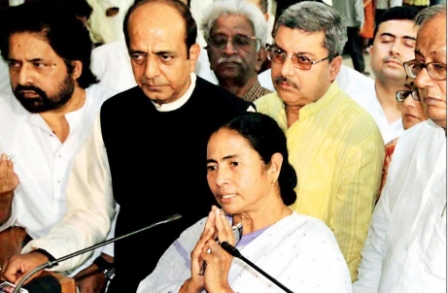 Trinamool Parliamentary Party in favor of withdrawing support from UPA over fuel price hike Trinamool Parliamentary Party in favor of withdrawing support from UPA over fuel price hike