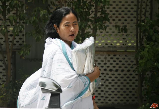 Prez rule a necessity, but let people throw out CPM: Mamata Prez rule a necessity, but let people throw out CPM: Mamata