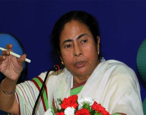 WB CM takes on Centre for linking Aadhar to LPG subsidy WB CM takes on Centre for linking Aadhar to LPG subsidy