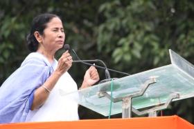 Forget 2016, CPI(M) will not come to power even in 3016: Mamata Banerjee Forget 2016, CPI(M) will not come to power even in 3016: Mamata Banerjee