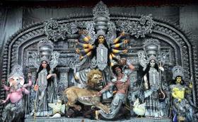 Kolkata Police introduces app for pandal-hoppers during Durga Puja Kolkata Police introduces app for pandal-hoppers during Durga Puja
