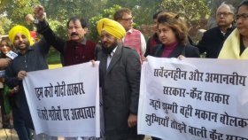 Trinamool protests in Parliament against demolition of Shakur Basti Trinamool protests in Parliament against demolition of Shakur Basti