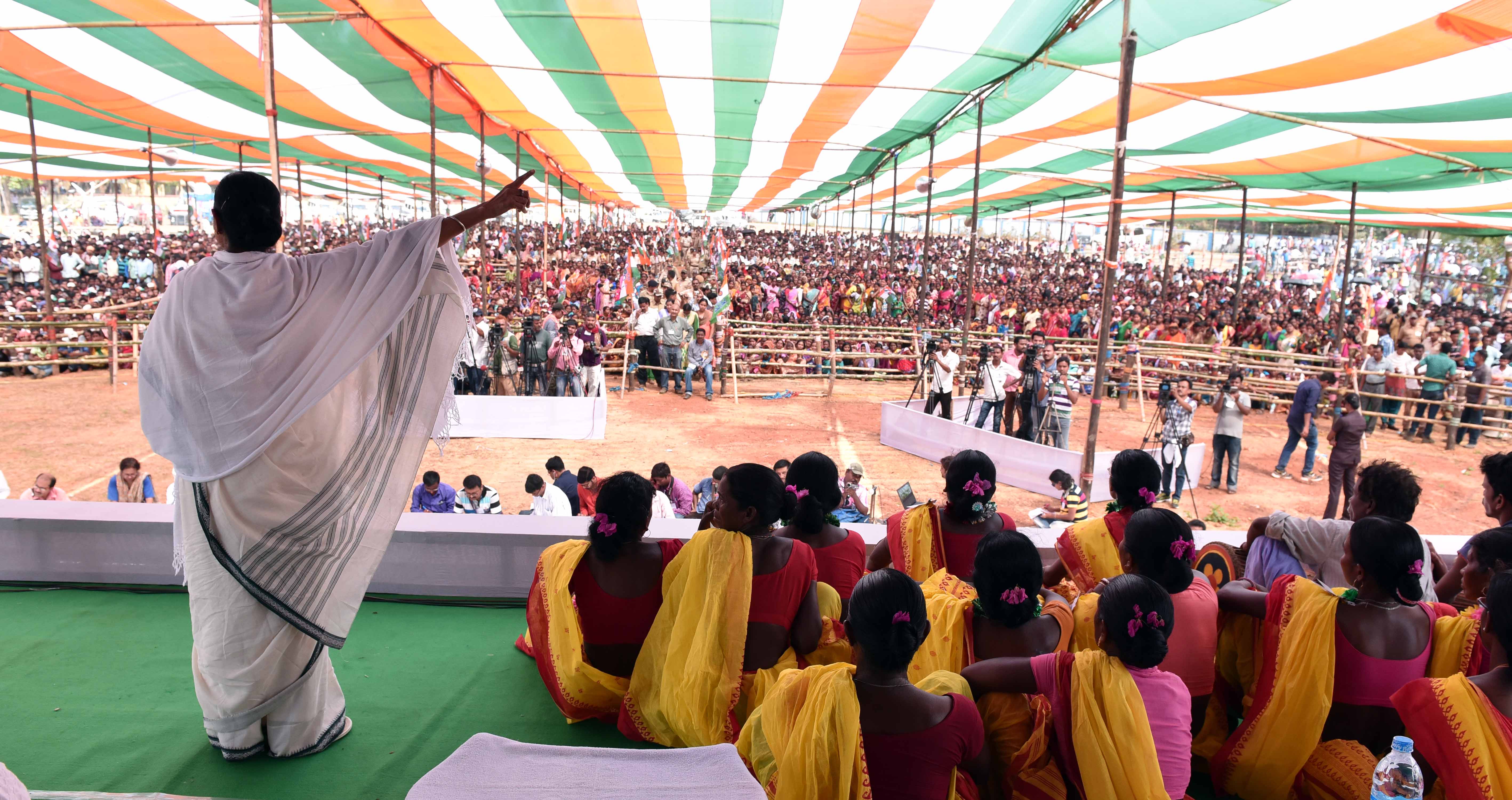 Mamata Banerjee kickstarts her campaign in Jangalmahal