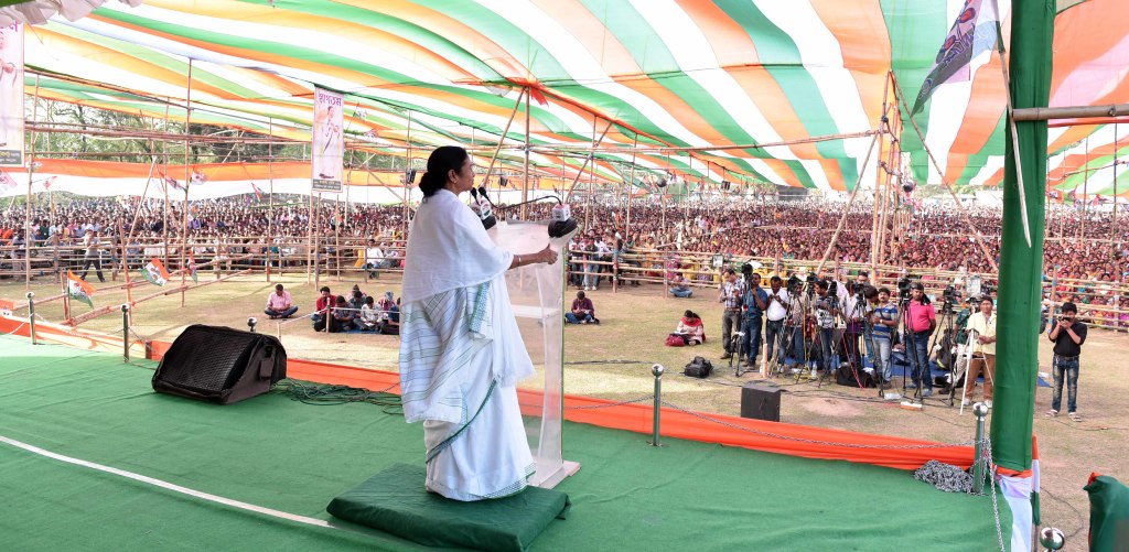 Keep the peace, don’t incite riots: Mamata Banerjee Keep the peace, don’t incite riots: Mamata Banerjee