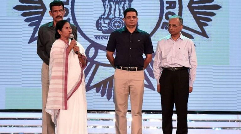 WB CM lauds police at ‘Jai Hey’ event WB CM lauds police at ‘Jai Hey’ event