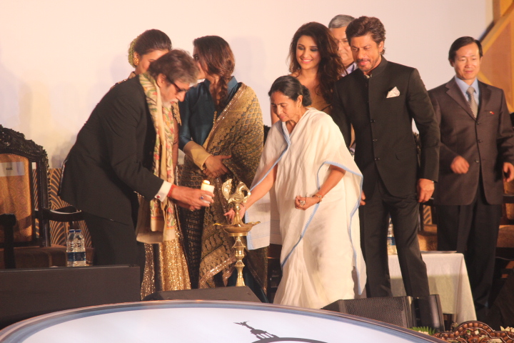 Bengal CM attends the star-studded inauguration of 22nd Kolkata International Film Festival Bengal CM attends the star-studded inauguration of 22nd Kolkata International Film Festival