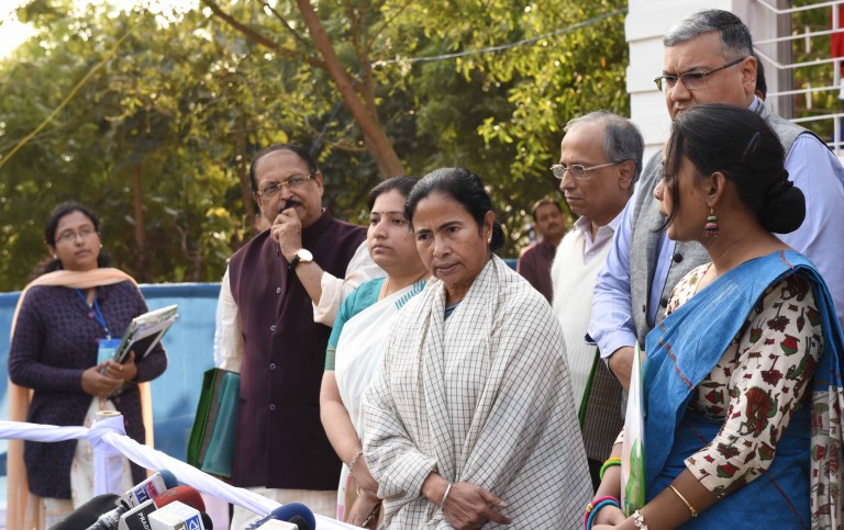 There is cash crunch as well as bank crunch: Mamata Banerjee in Bankura There is cash crunch as well as bank crunch: Mamata Banerjee in Bankura