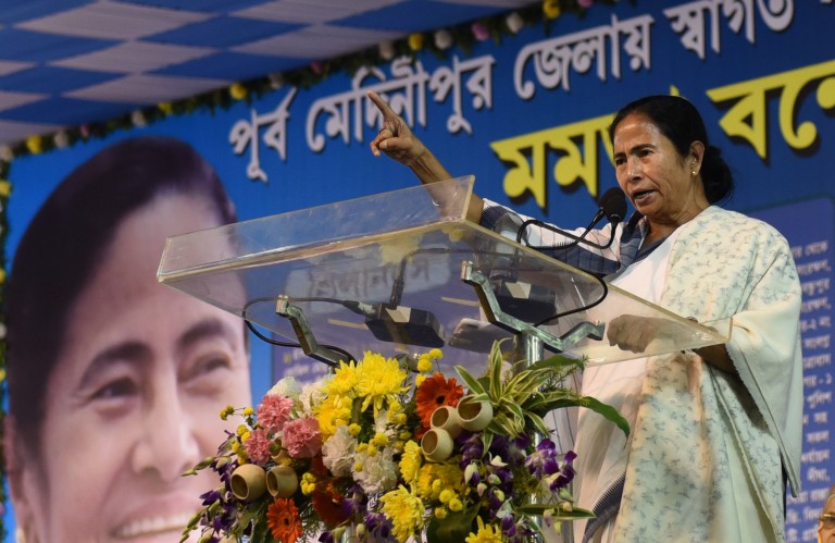 Mamata Banerjee dares the Prime Minister to arrest her Mamata Banerjee dares the Prime Minister to arrest her