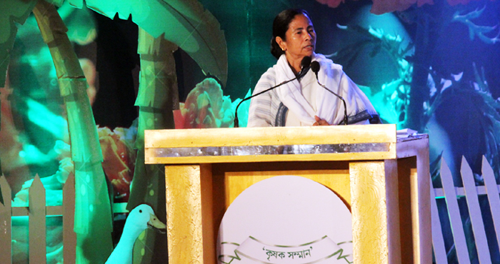 Bengal CM offers subsidy to potato farmers