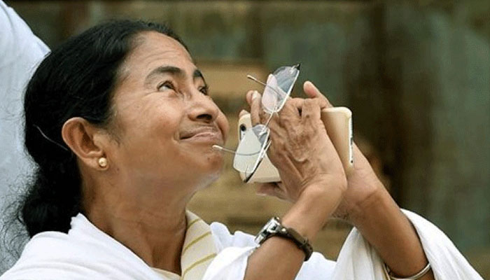 Bangla Govt takes care of those neglected by Centre Bangla Govt takes care of those neglected by Centre