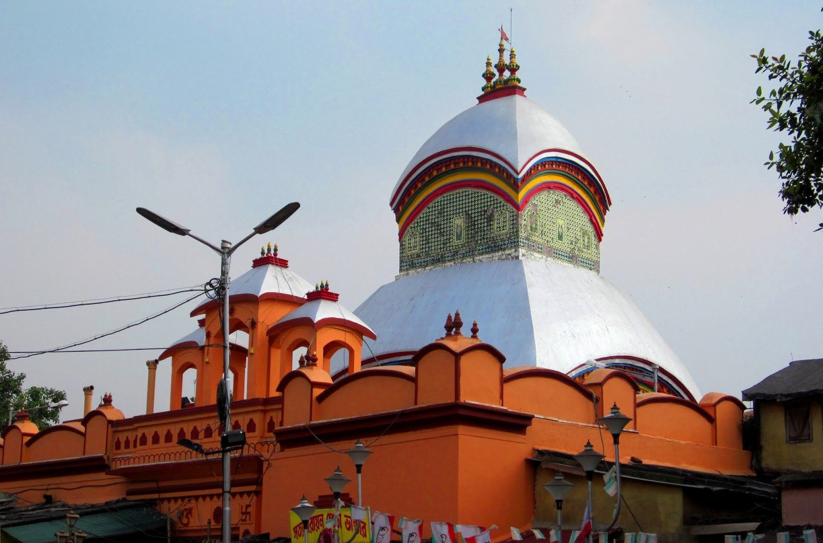 Bangla Govt planning to construct a skywalk at Kalighat Bangla Govt planning to construct a skywalk at Kalighat