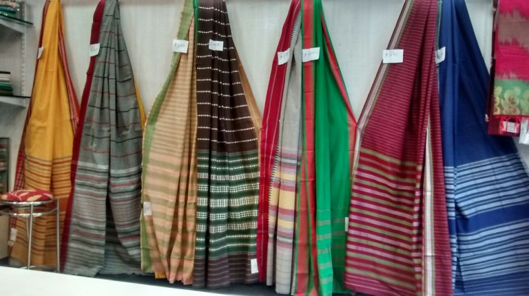 ‘Banglar Tant-er Haat – 2017’ has become the go-to venue for Puja shopping ‘Banglar Tant-er Haat – 2017’ has become the go-to venue for Puja shopping