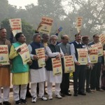 AITC MPs stage dharna on Aadhaar issue in Parliament premises – 21.12.2017