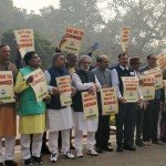 AITC MPs stage dharna on Aadhaar issue in Parliament premises – 21.12.2017