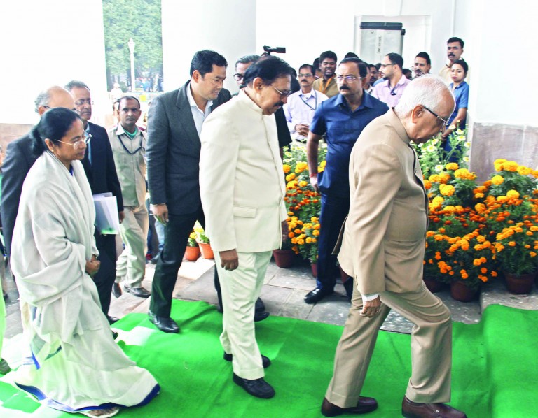 Bengal Governor praises Mamata Banerjee and State Govt Bengal Governor praises Mamata Banerjee and State Govt