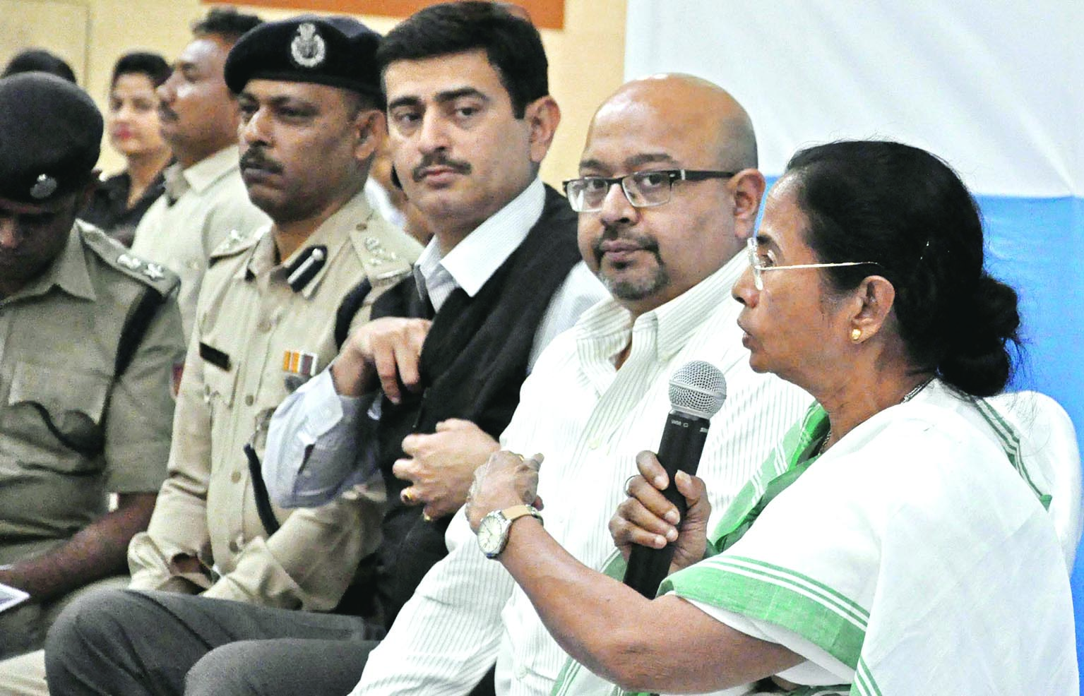 CM urges reformed Maoists to help maintain peace in Jangalmahal