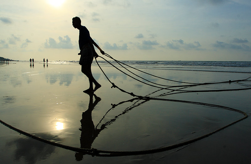 Bengal Govt to set up training centre for fishermen Bengal Govt to set up training centre for fishermen