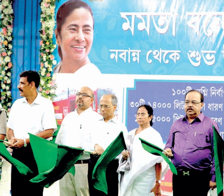 ১০০টি অগ্নি নির্বাপণ যন্ত্রের উদ্বোধন করলেন মুখ্যমন্ত্রী