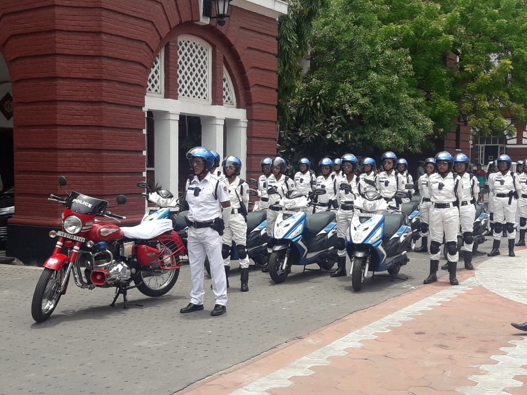 Kolkata gets all-woman police squad Kolkata gets all-woman police squad
