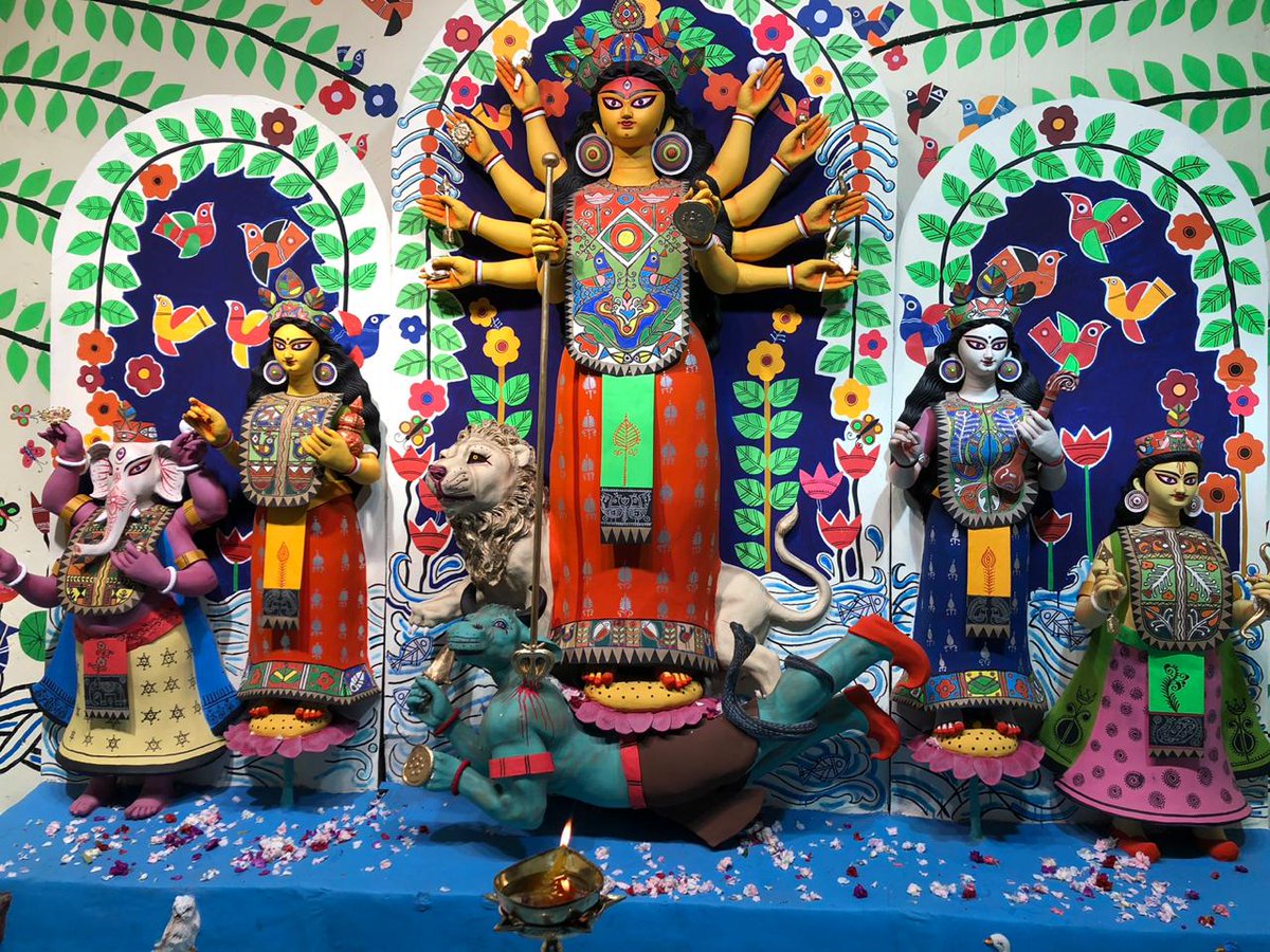 দুর্গা পুজোয় বিদেশী পর্যটকদের জন্য বিশেষ ব্যবস্থা দুর্গা পুজোয় বিদেশী পর্যটকদের জন্য বিশেষ ব্যবস্থা