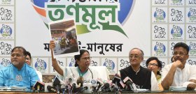 Khaki uniform must not be misused: Mamata Banerjee Khaki uniform must not be misused: Mamata Banerjee