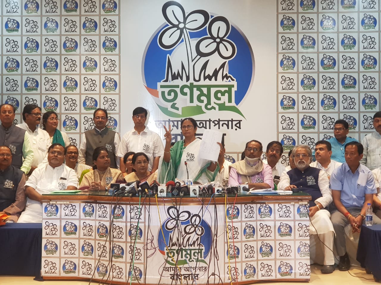 ঘোষিত হল লোকসভা নির্বাচনে তৃণমূলের প্রার্থী তালিকা ঘোষিত হল লোকসভা নির্বাচনে তৃণমূলের প্রার্থী তালিকা