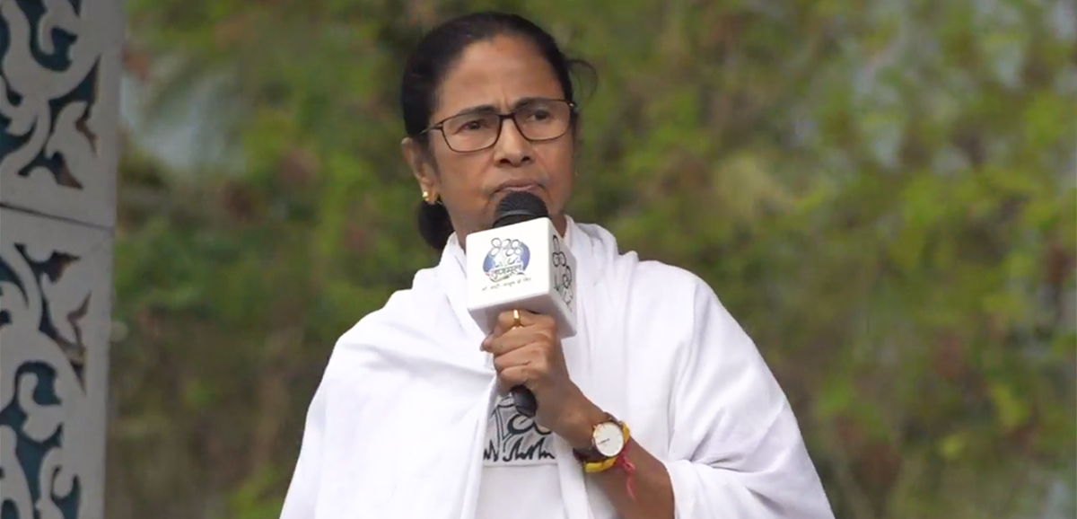If voted to power, BJP will take away your rights: Mamata Banerjee in Raiganj If voted to power, BJP will take away your rights: Mamata Banerjee in Raiganj