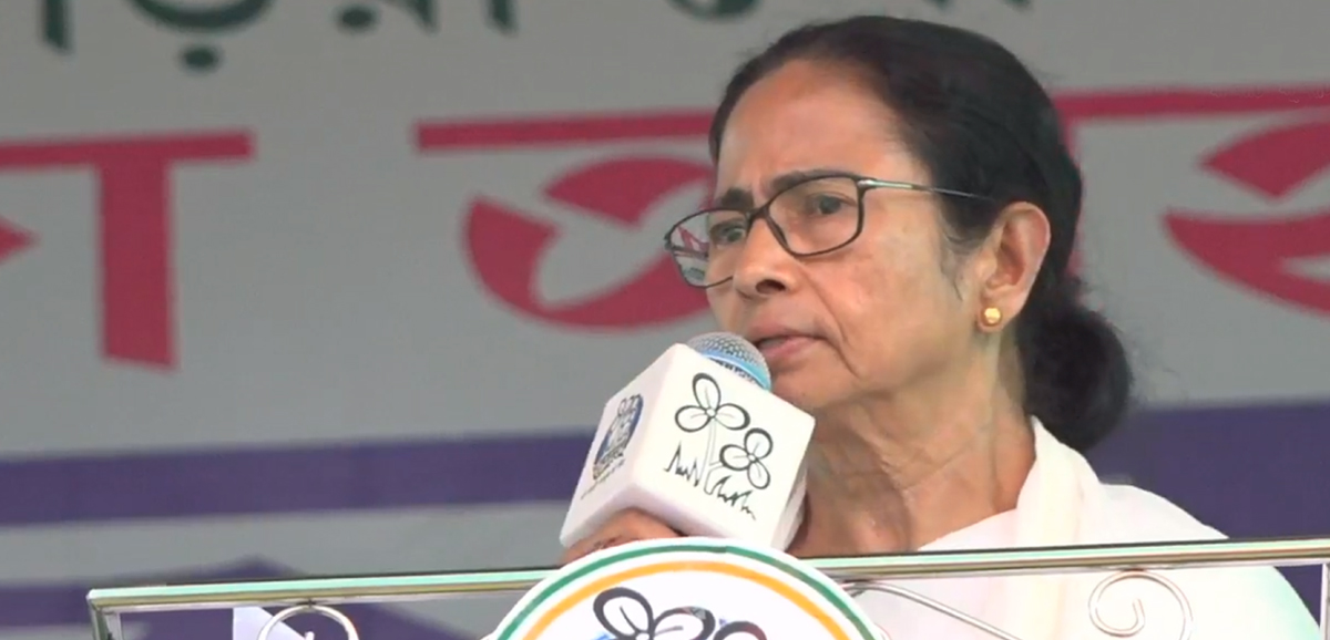 বাংলার সাফল্য দেখে মোদী আর তার সাগরেদদের হিংসা হচ্ছে- হাওড়ার জয়পুরে মমতা বন্দ্যোপাধ্যায় বাংলার সাফল্য দেখে মোদী আর তার সাগরেদদের হিংসা হচ্ছে- হাওড়ার জয়পুরে মমতা বন্দ্যোপাধ্যায়
