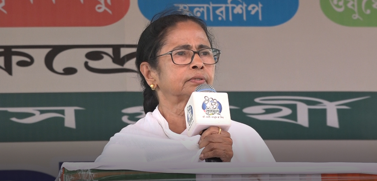Narendra Modi hasn’t worked for five years, so he is dividing people on religious lines: Mamata Banerjee at Salkia Narendra Modi hasn’t worked for five years, so he is dividing people on religious lines: Mamata Banerjee at Salkia