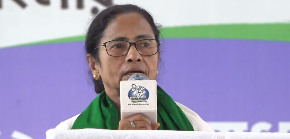 Narendra Modi is covered in the blood of riot victims from top to bottom: Mamata Banerjee in Bishnupur