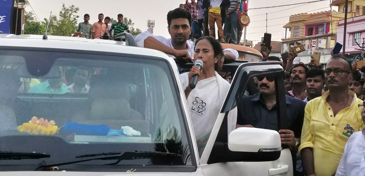 Those who indulge in slander have skeletons to hide: Mamata Banerjee in Ghatal Those who indulge in slander have skeletons to hide: Mamata Banerjee in Ghatal