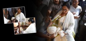 Mamata Banerjee pens poem condemning vandalism of Vidyasagar’s statue Mamata Banerjee pens poem condemning vandalism of Vidyasagar’s statue
