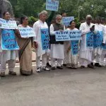 Trinamool MPs protest in front of Mahatma Gandhi’s statue outside Parliament in demand of paper ballot instead of EVM – 24.06.2019
