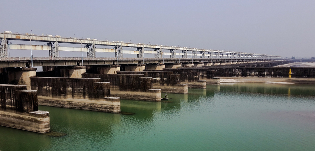 Bangla CM criticises Centre for not dredging barrages & rivers in Bangla