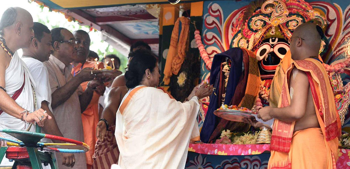 Mamata Banerjee to participate in Rath Yatras at Kolkata and Mahesh today Mamata Banerjee to participate in Rath Yatras at Kolkata and Mahesh today