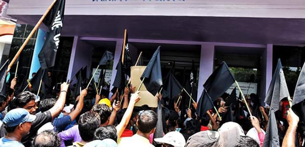 INTTUC stages protest over disinvestment of 42 state-owned companies by the Centre at Chittaranjan Locomotive INTTUC stages protest over disinvestment of 42 state-owned companies by the Centre at Chittaranjan Locomotive