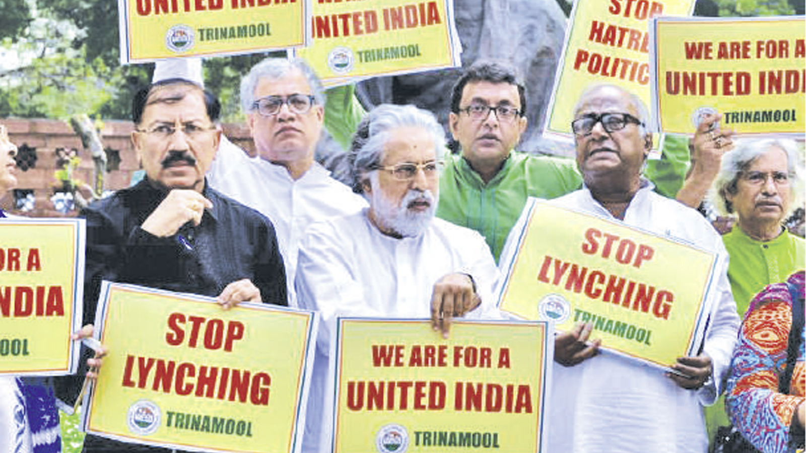 জাতীয় ঐক্যের স্বার্থেই গণতন্ত্র রক্ষা দরকার । সুদীপ বন্দ্যোপাধ্যায়