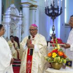 Mamata Banerjee takes part in the midnight mass at Cathedral of The Most Holy Rosary – 24.12.2019
