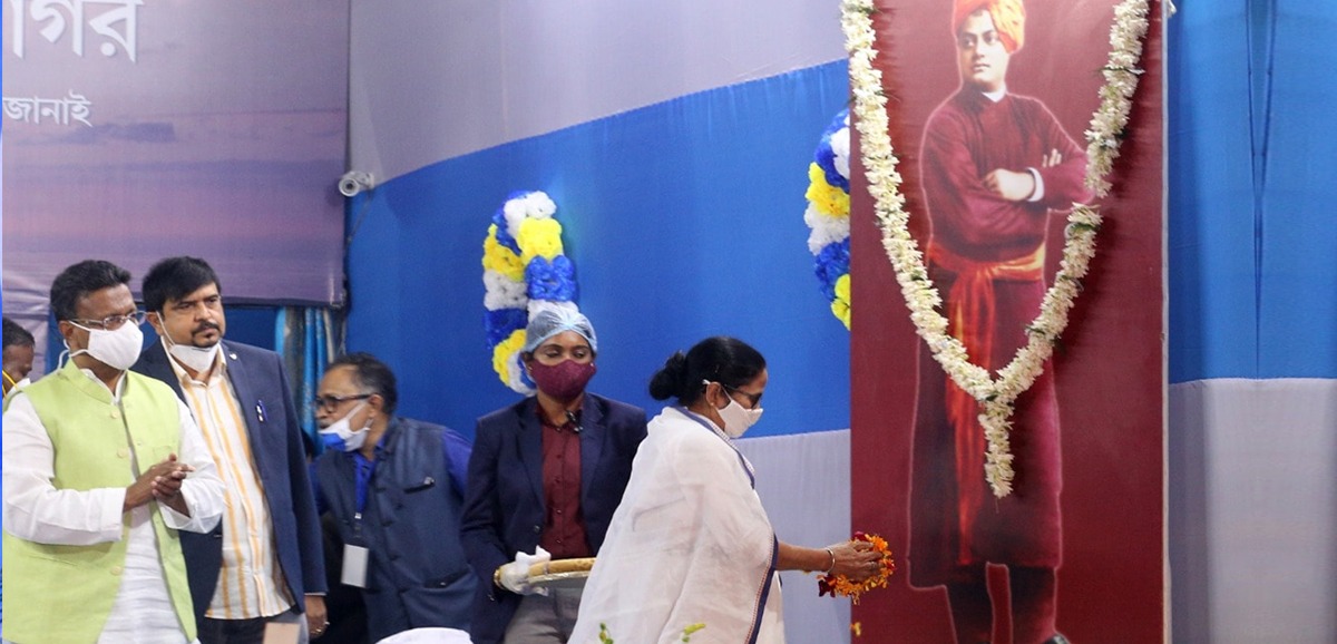 স্বামীজি কারও একার নন, উনি সবার: মুখ্যমন্ত্রী