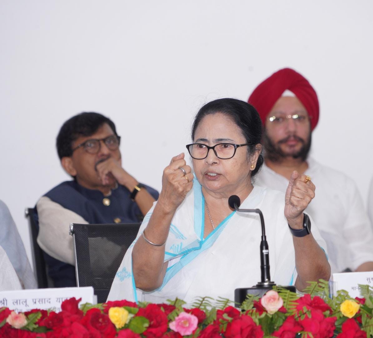 We are united, we will fight together: Mamata Banerjee We are united, we will fight together: Mamata Banerjee